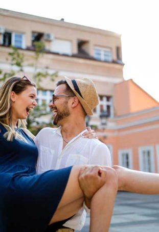 holidays-vacation-lovesmling-with-perfect-veneers
